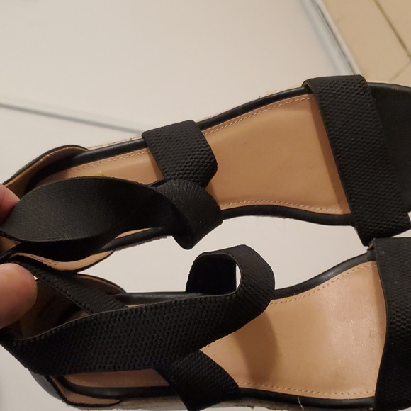Sandals - Picture 2 of 7